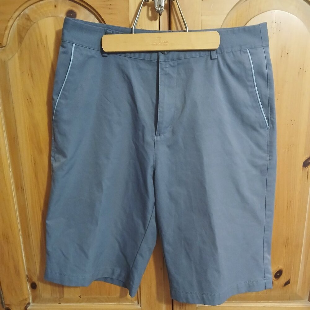 Adidas Men's Climalite Golf Shorts Size 30 Gray Flat Front 11.5" Inseam EUC